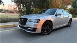 کرایسلەر 300